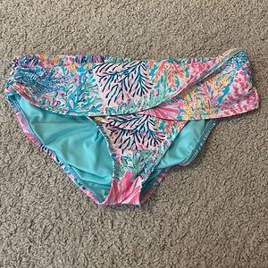Lilly Pulitzer sarong hipster bottoms size 4